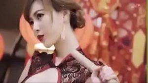 ฉลองปีใหม่กับนางเอกจีน ถ่ายหนัง18+เด็ดๆ ออดิชั่นคาชุดกี่เพ้าสีแดง ถอดทีละชิ้นจนเห็นหมีตัวโต โอ้โหxxxxเลือดกำดาวแทบพุ่ง
