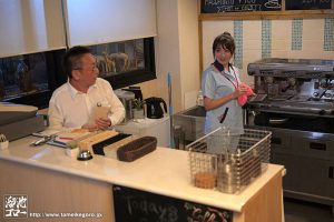 xxx เอวี สาวแต่งงานนอกใจที่ร้านขายกาแฟ MEYD-910